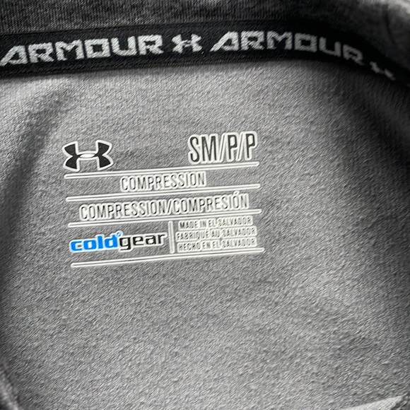 ***Like New Men’s UA Compression Long Sleeve - Picture 4 of 6